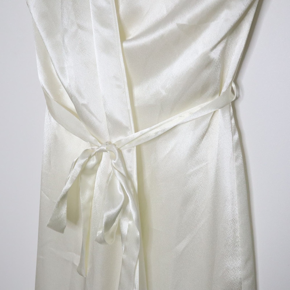 Oscar de la Renta Ivory Satin Wrap Robe - Picture 3 of 13
